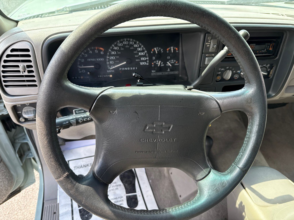 1996 Chevrolet Tahoe Image 4