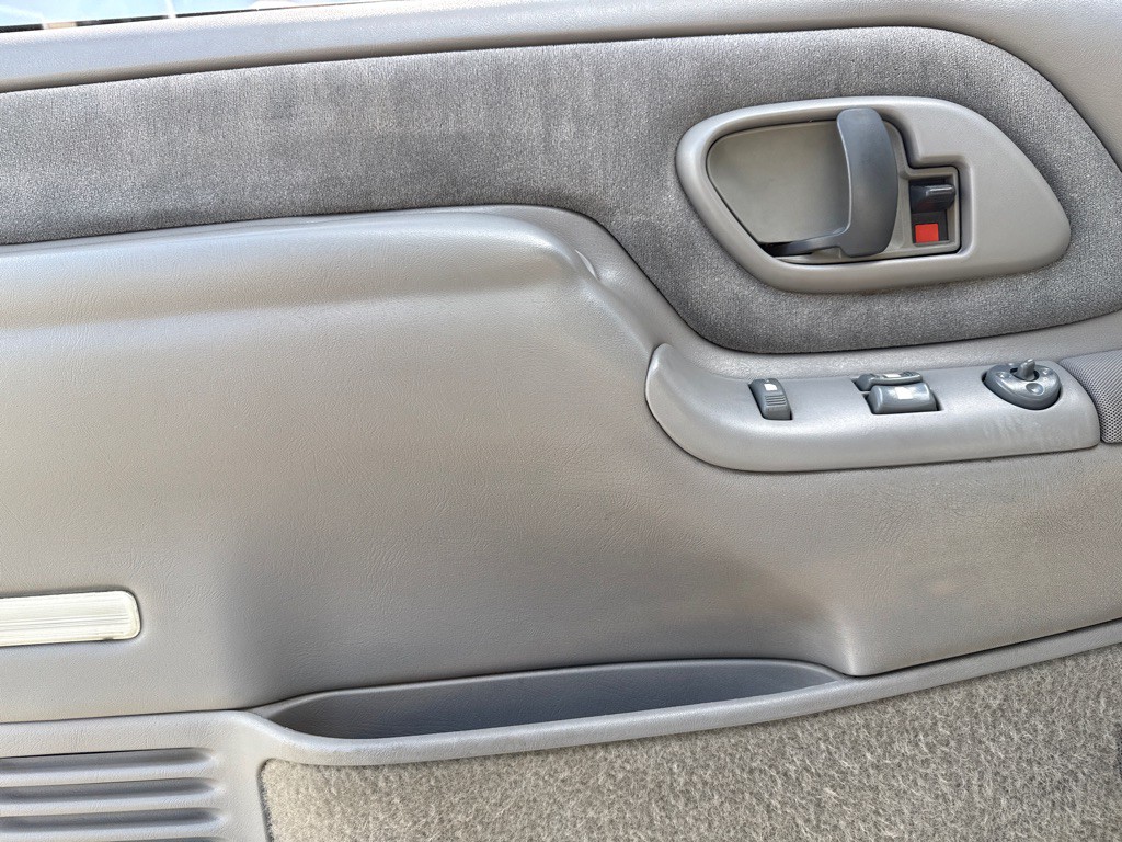 1996 Chevrolet Tahoe Image 7