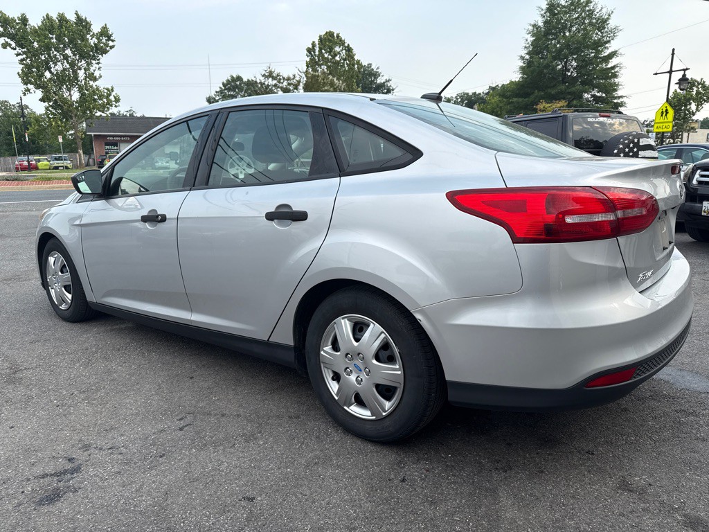 2016 Ford Focus Image 3