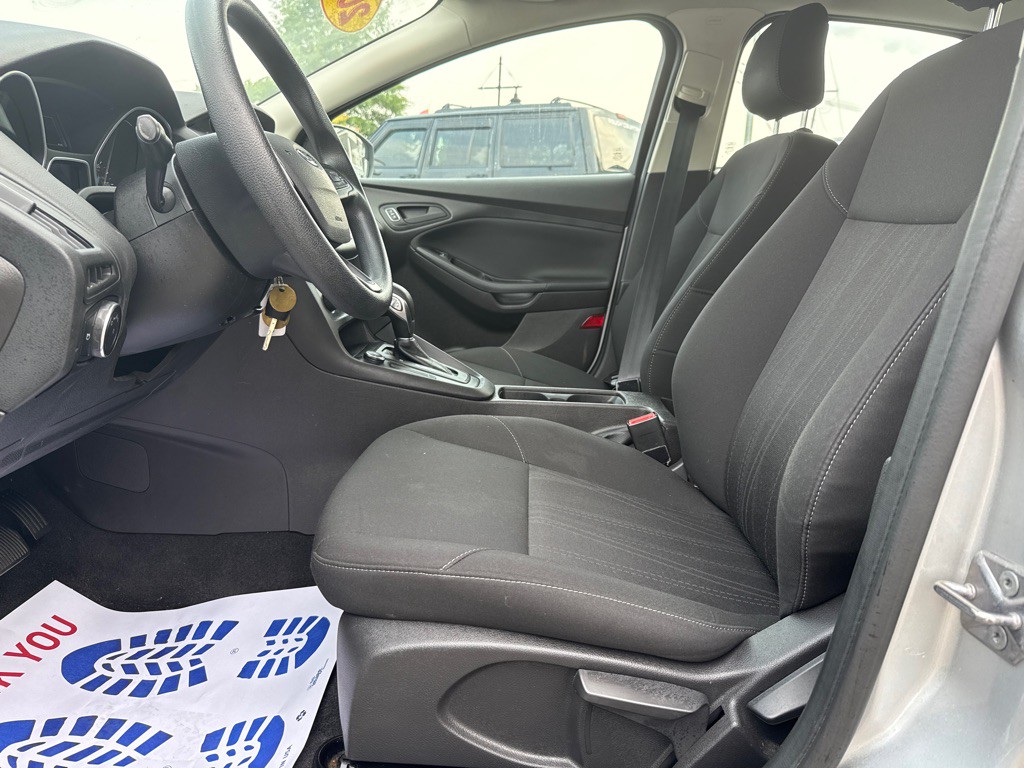 2016 Ford Focus Image 7