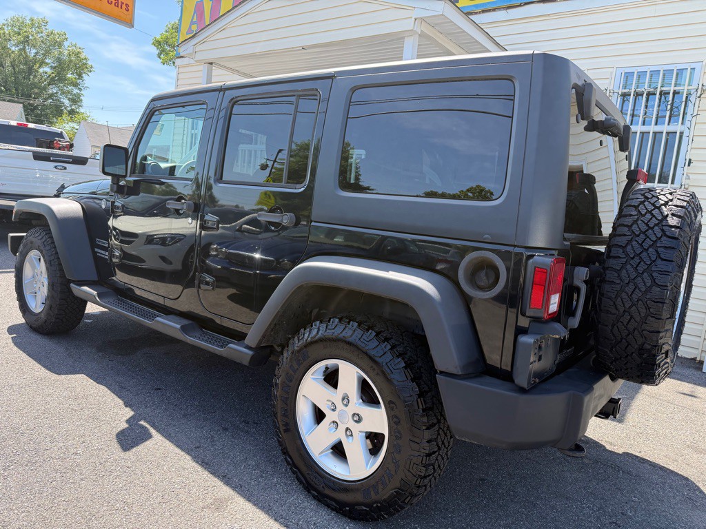 2013 Jeep Wrangler Unlimited Image 4