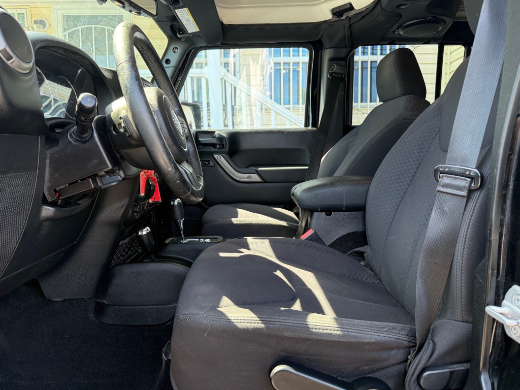 2013 Jeep Wrangler Unlimited Image 6