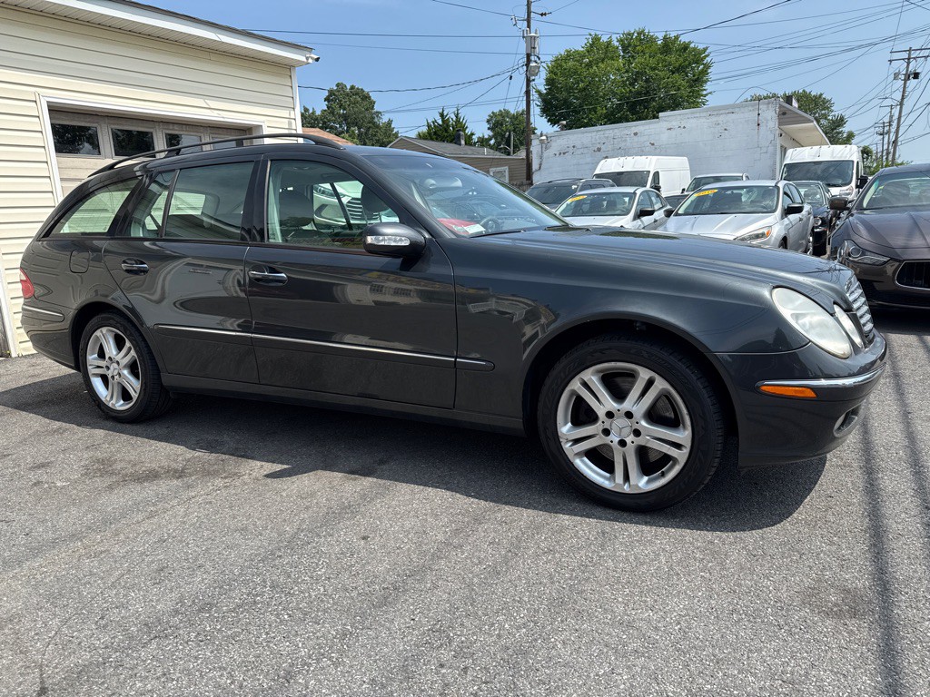 2004 Mercedes-Benz E-Class Image 1