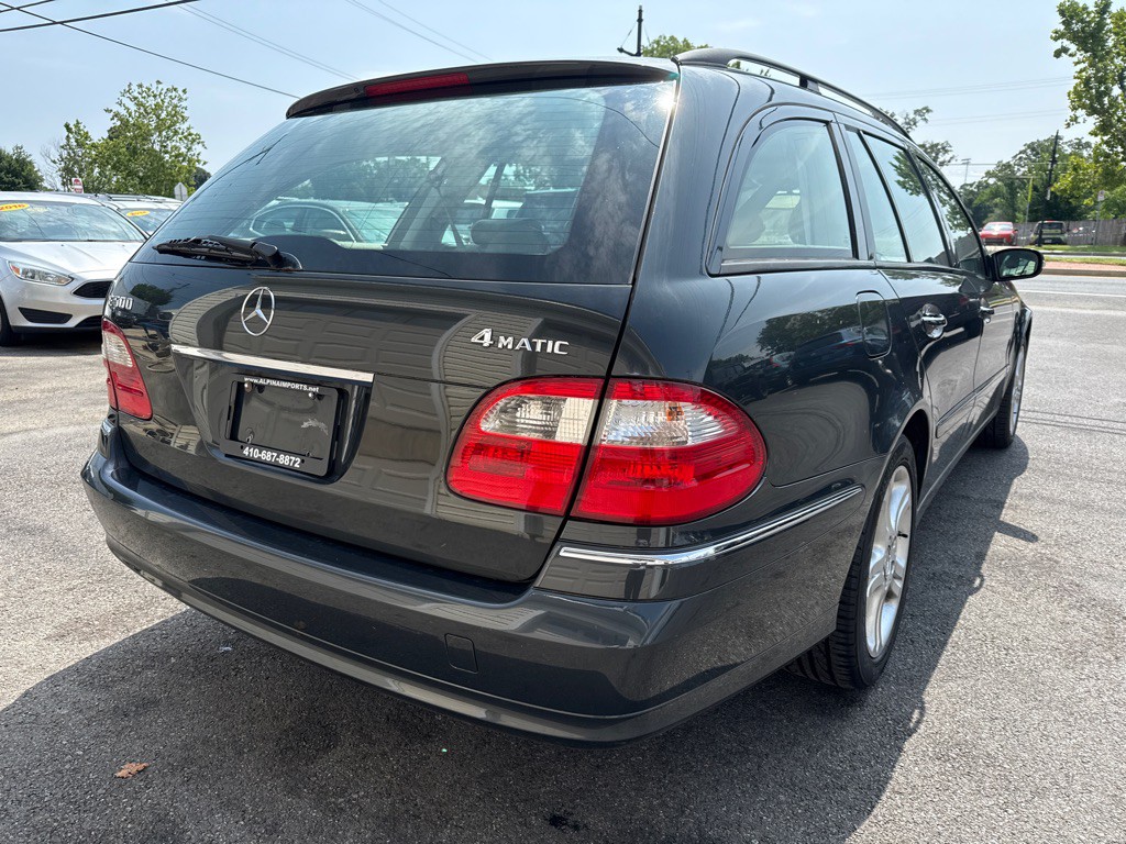 2004 Mercedes-Benz E-Class Image 3