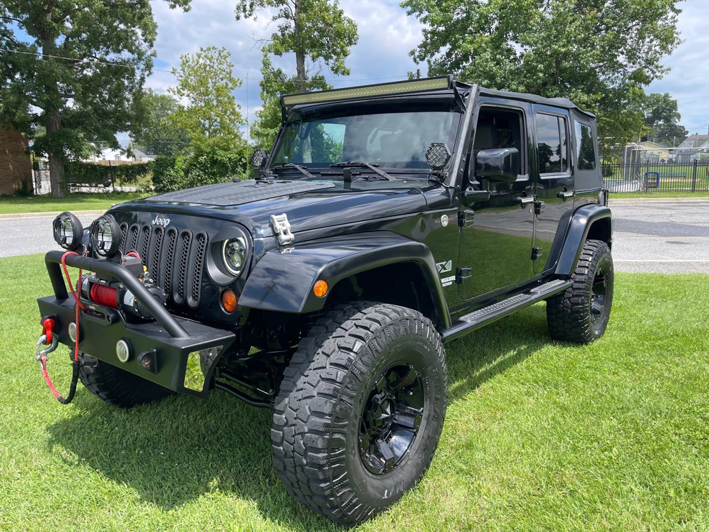 2009 Jeep Wrangler Unlimited Image 2