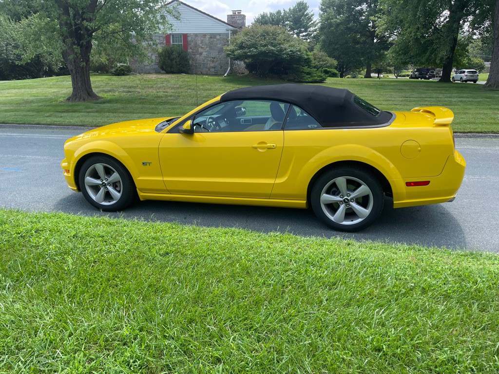2006 Ford Mustang Image 3