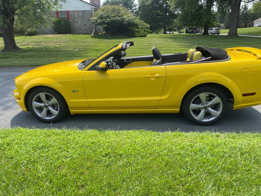 2006 Ford Mustang Image 16