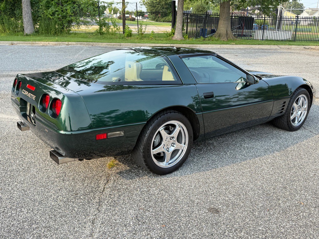 1992 Chevrolet Corvette Image 4