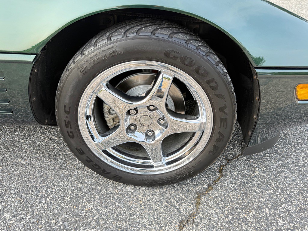 1992 Chevrolet Corvette Image 16