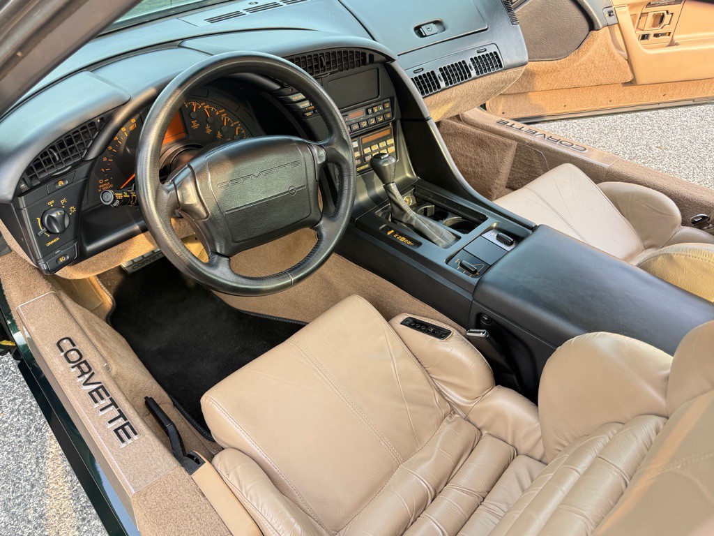 1992 Chevrolet Corvette Image 19