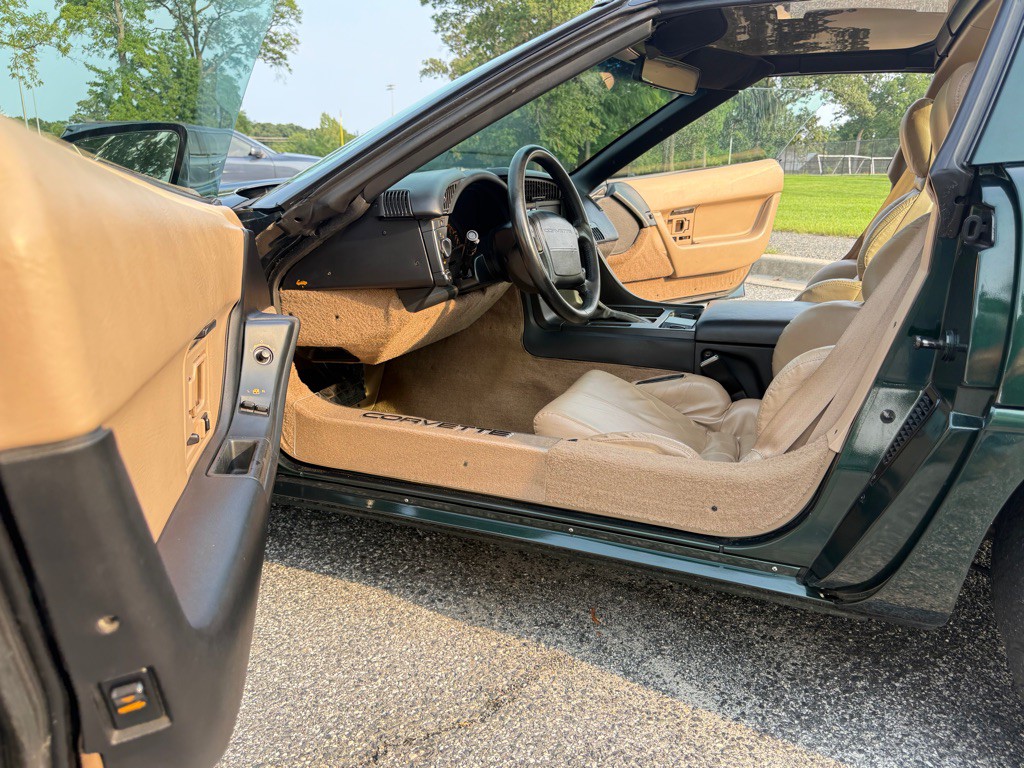 1992 Chevrolet Corvette Image 21