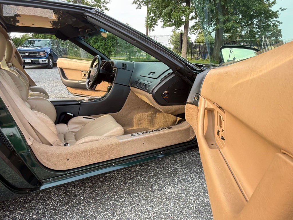 1992 Chevrolet Corvette Image 26