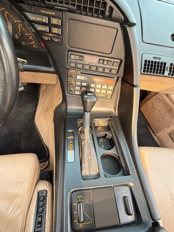 1992 Chevrolet Corvette Image 32