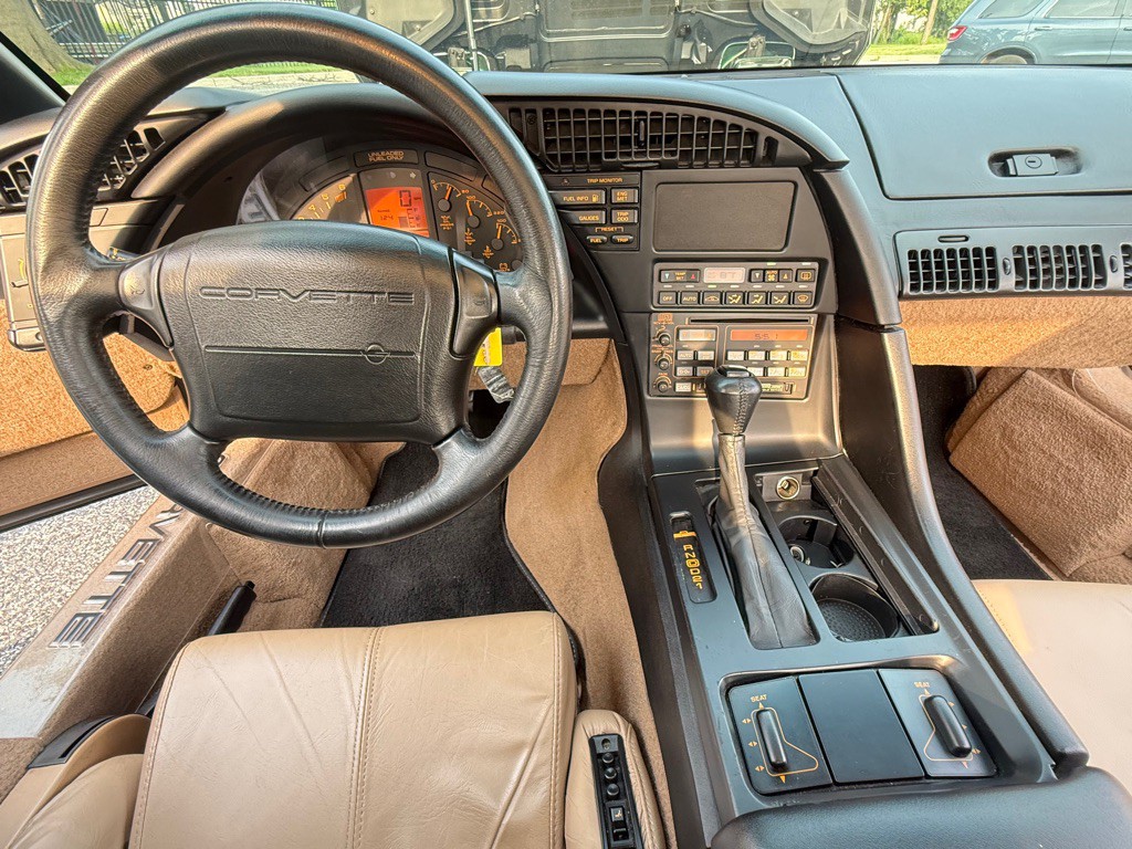 1992 Chevrolet Corvette Image 33