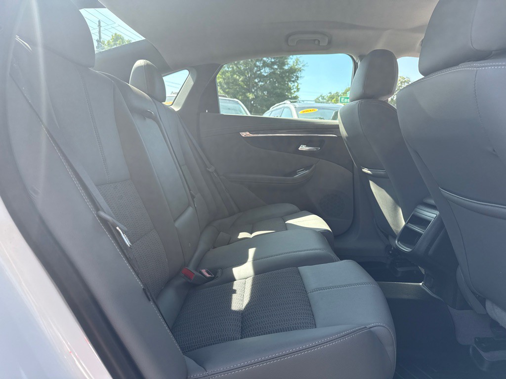 2018 Chevrolet Impala Image 11