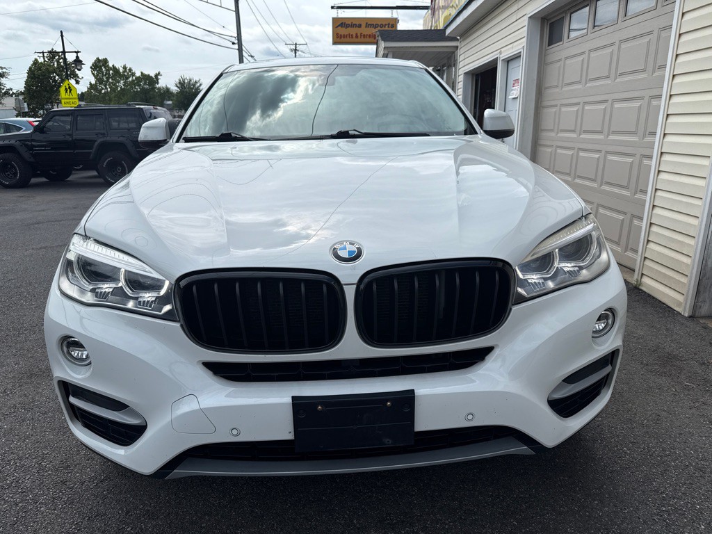 2016 BMW X6 Image 2