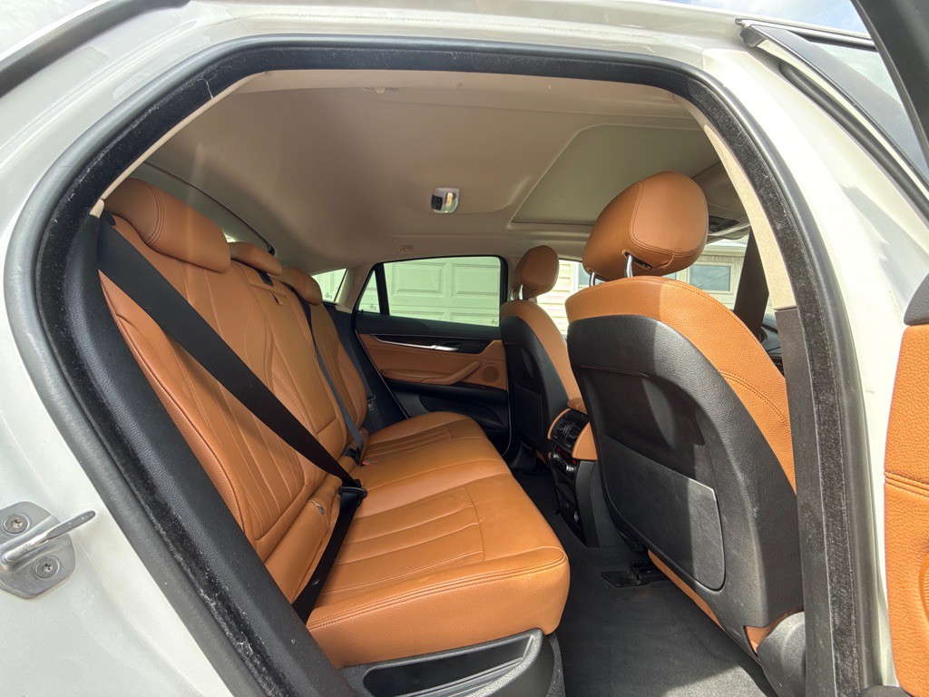 2016 BMW X6 Image 9