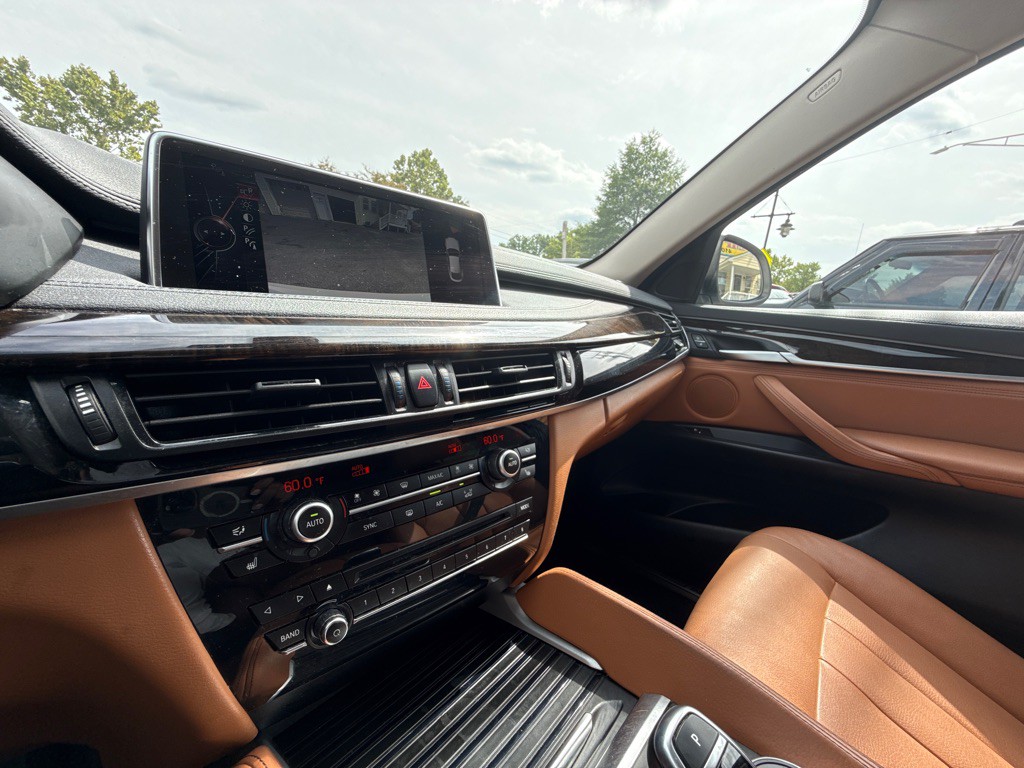 2016 BMW X6 Image 12