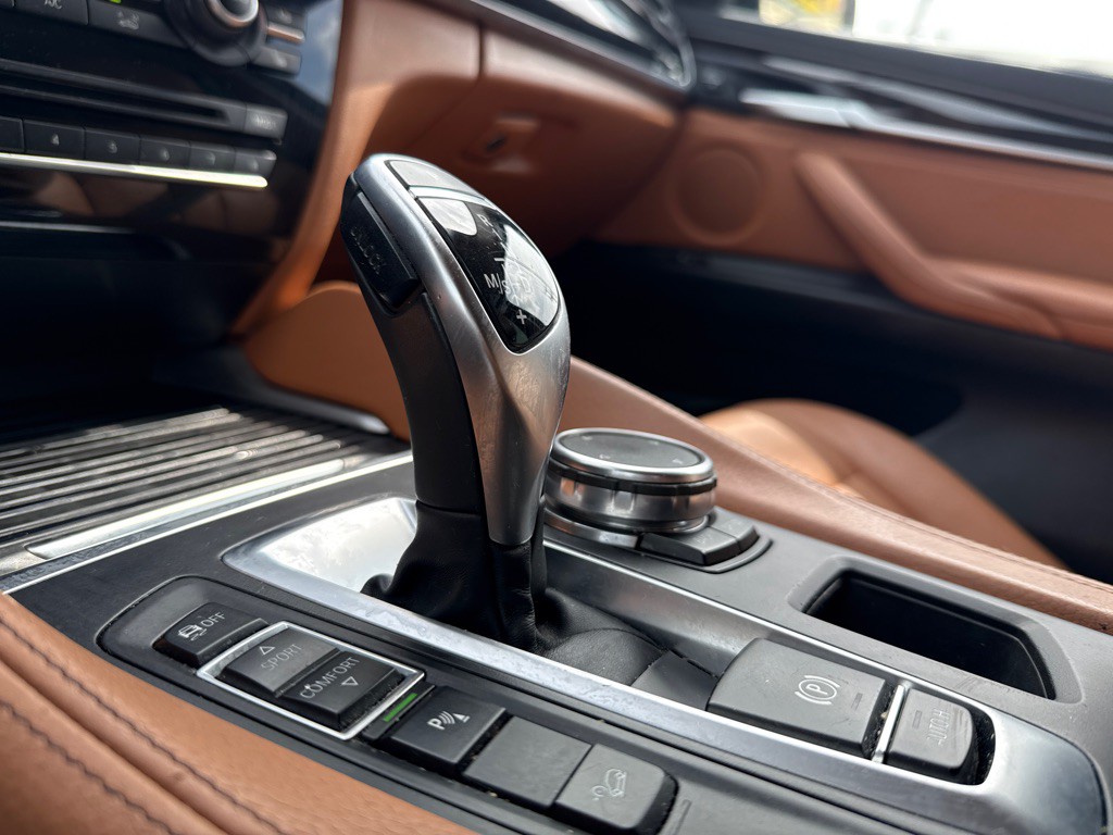 2016 BMW X6 Image 14