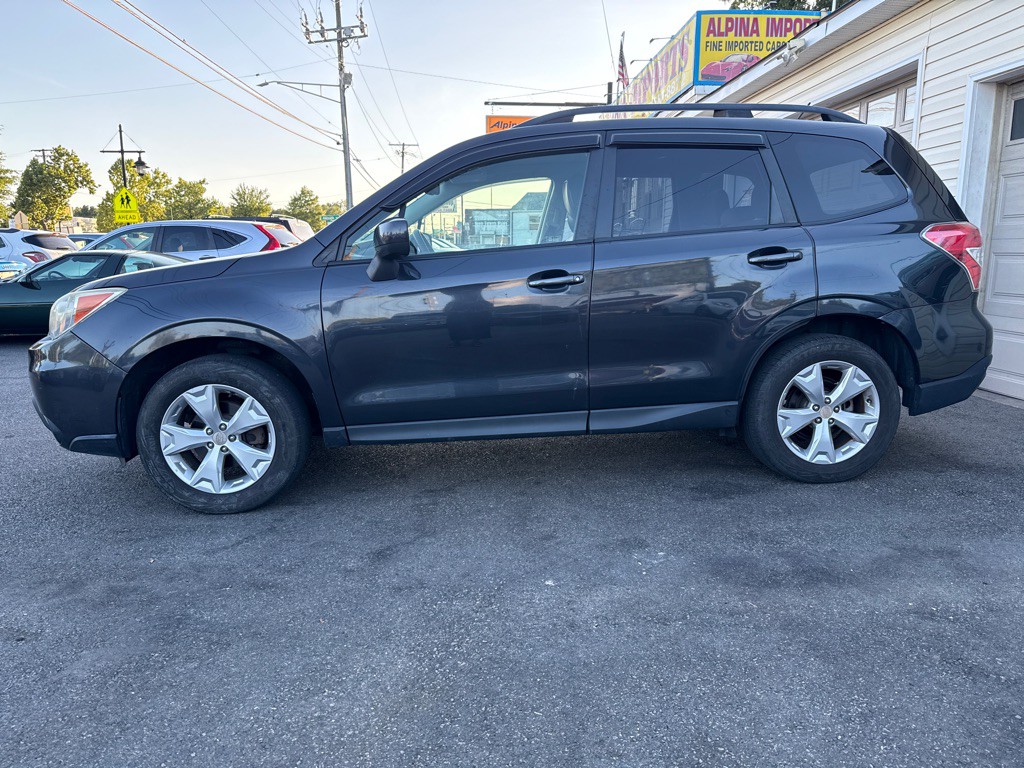 2014 Subaru Forester Image 2