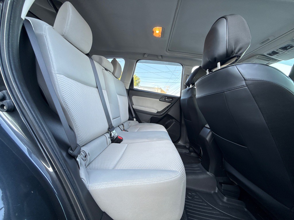 2014 Subaru Forester Image 16