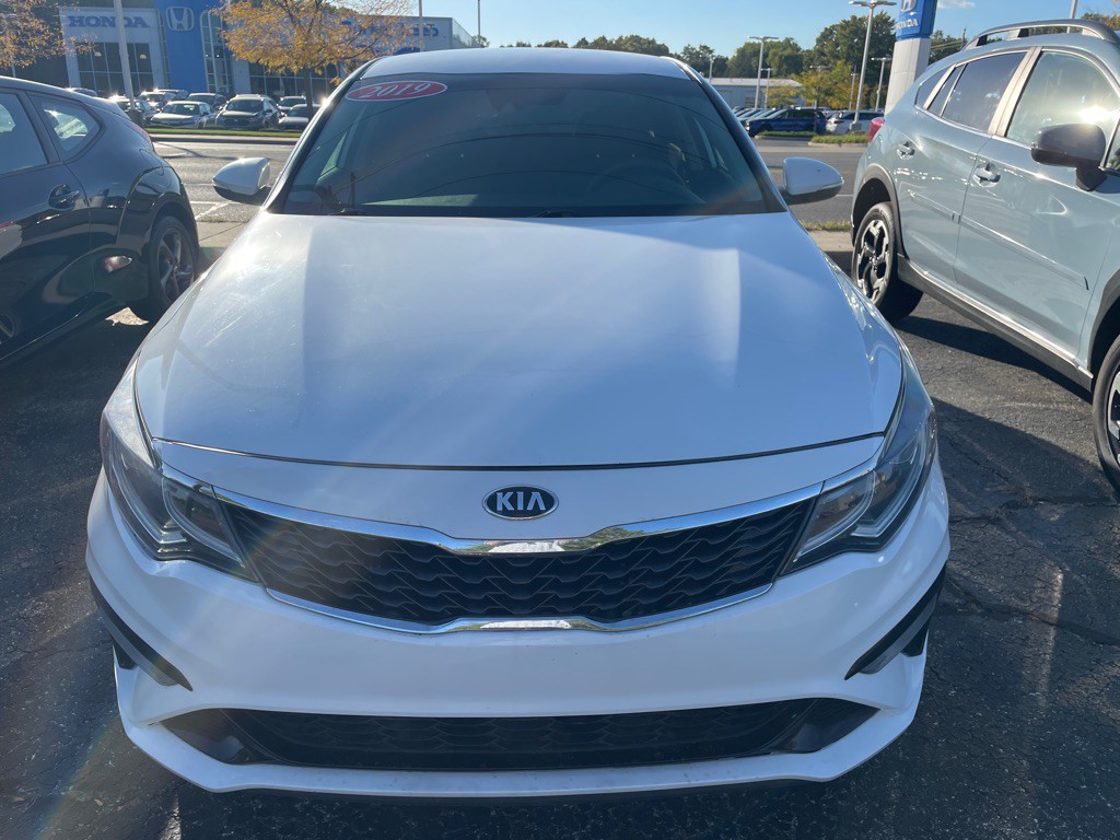 2019 Kia Optima Image 1