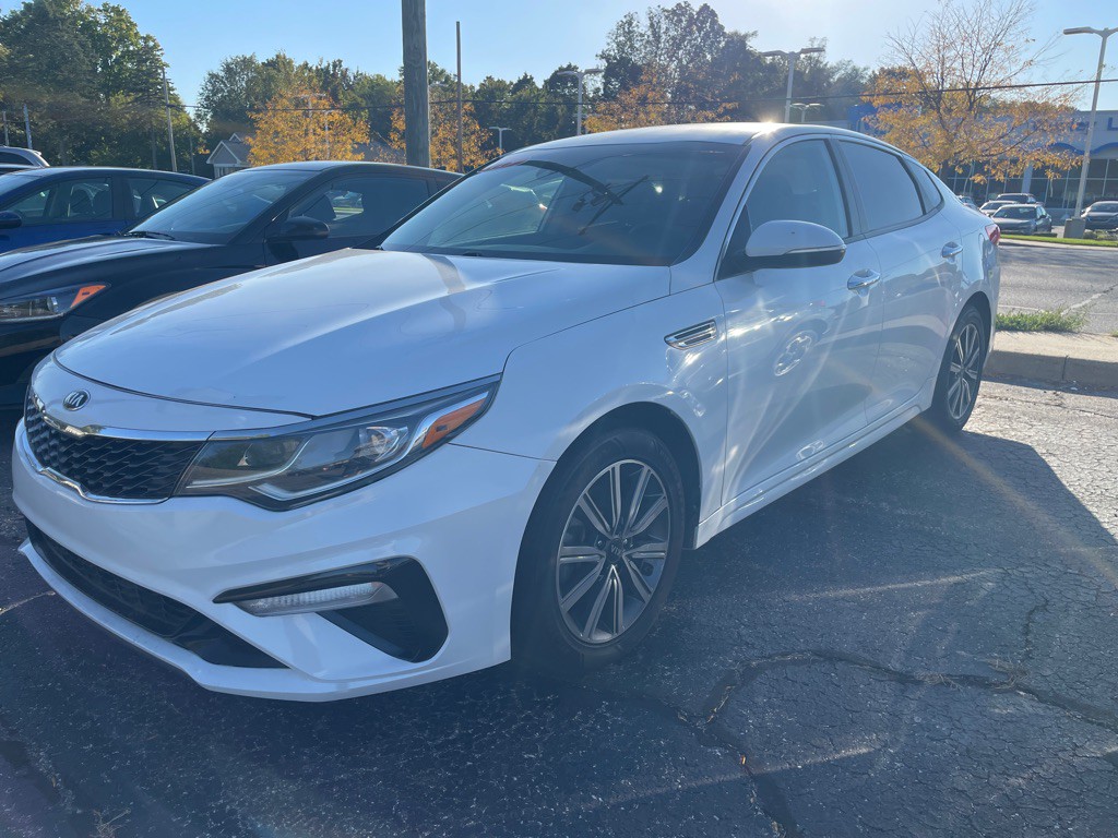 2019 Kia Optima Image 2