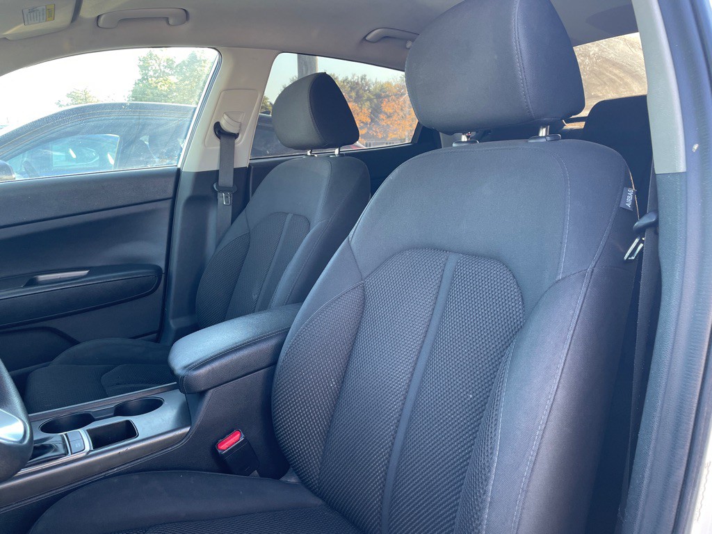 2019 Kia Optima Image 8