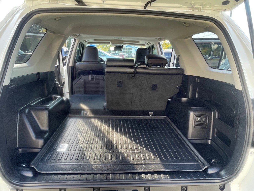 2021 Toyota 4Runner Image 23