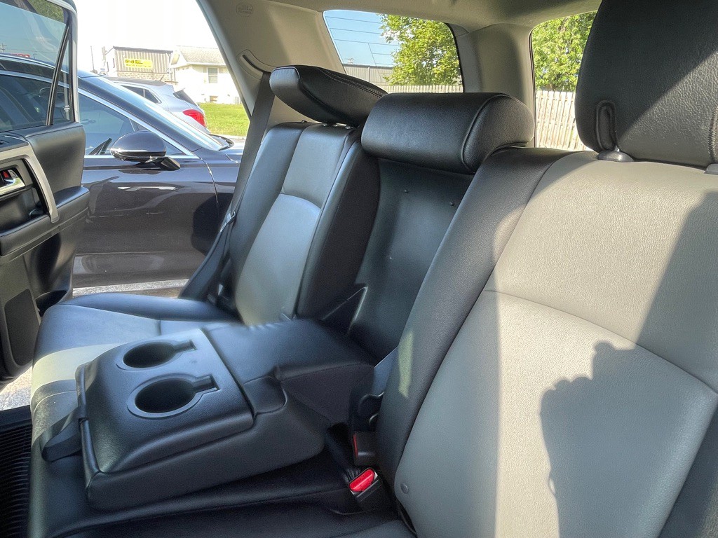 2021 Toyota 4Runner Image 24