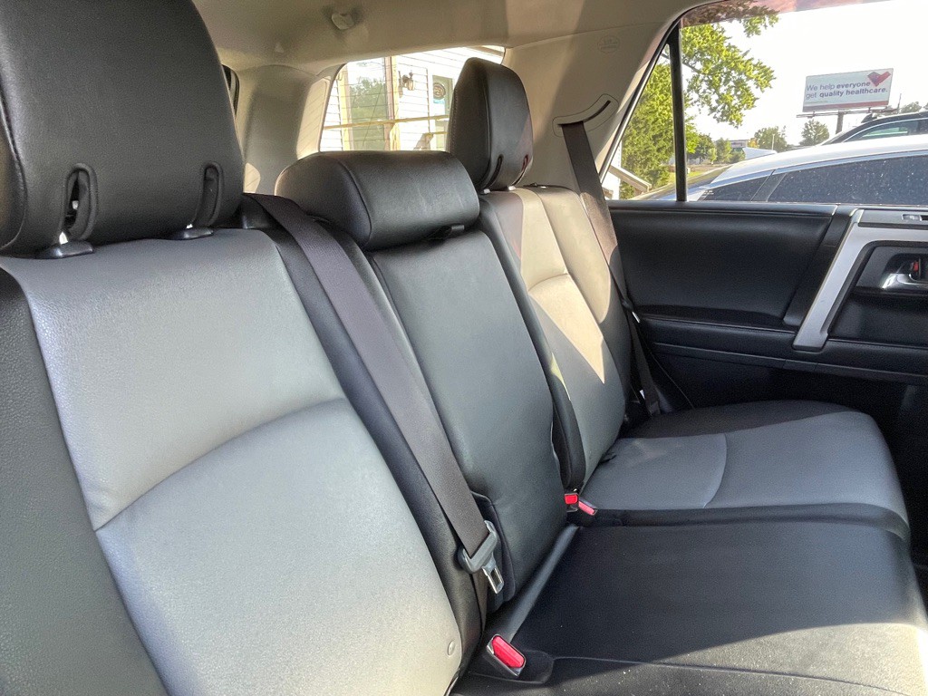 2021 Toyota 4Runner Image 29