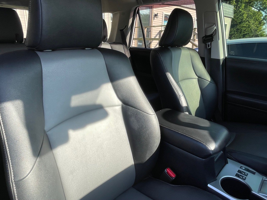 2021 Toyota 4Runner Image 30
