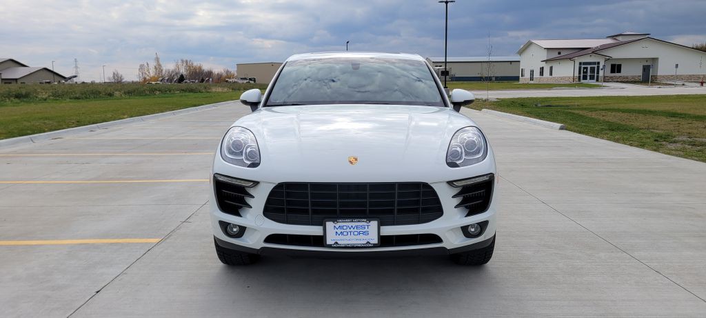 2015 Porsche Macan Image 1