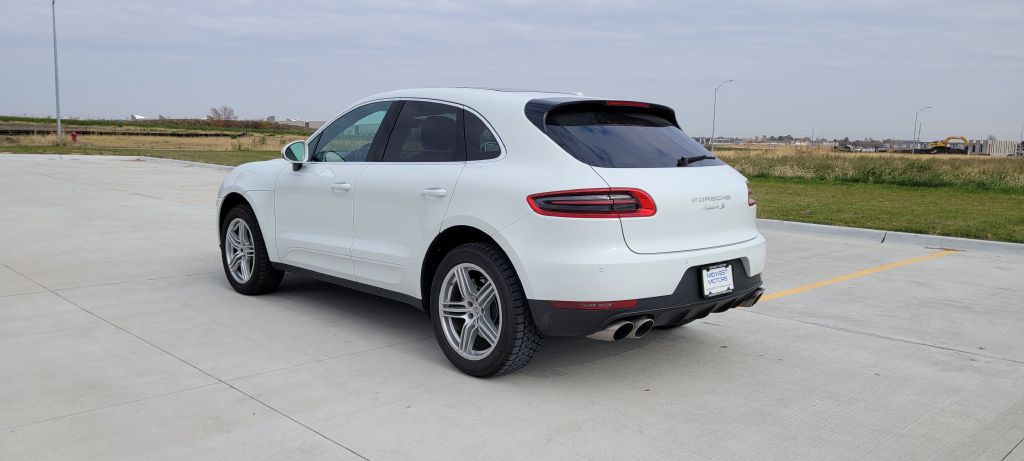 2015 Porsche Macan Image 4