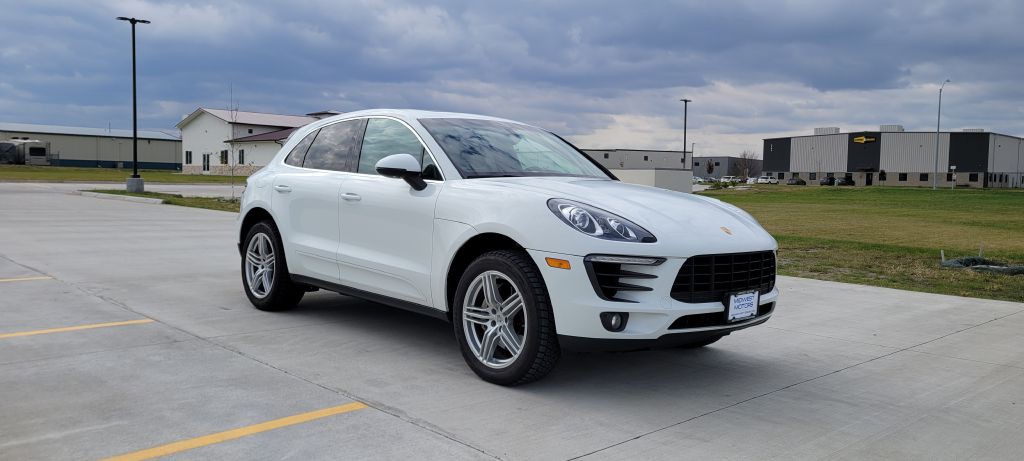 2015 Porsche Macan Image 8