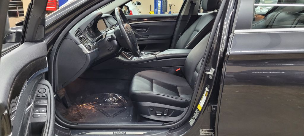 2013 BMW 5 Series Image 7