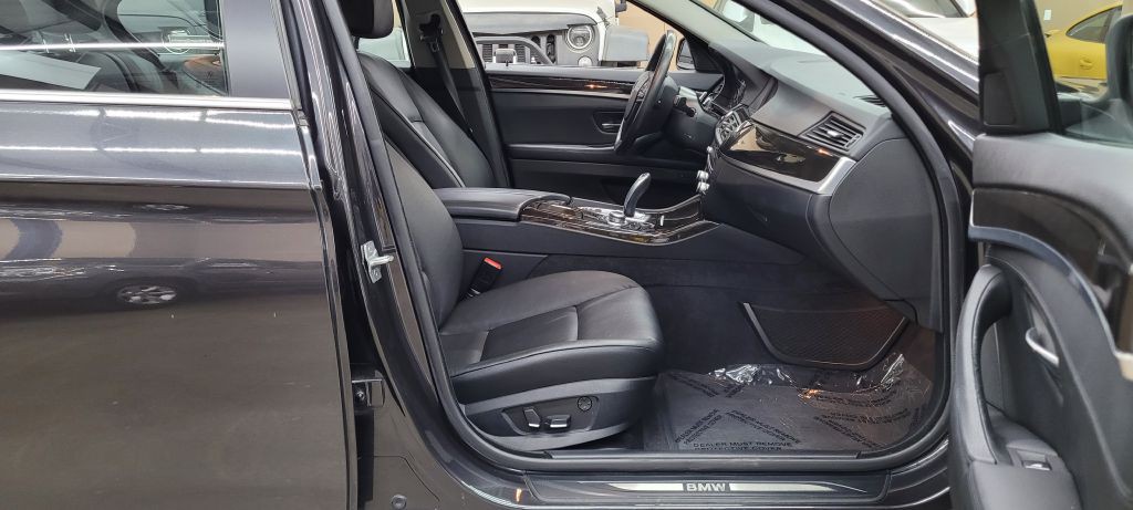 2013 BMW 5 Series Image 10