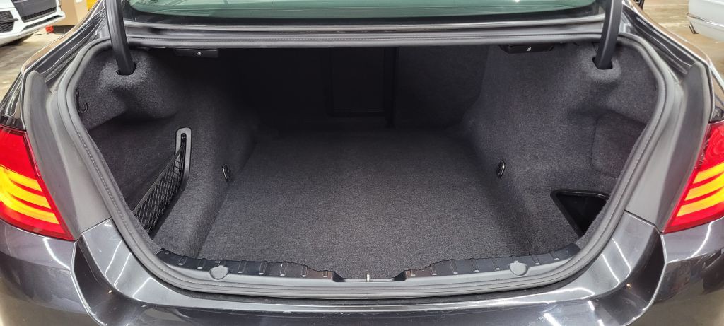 2013 BMW 5 Series Image 13