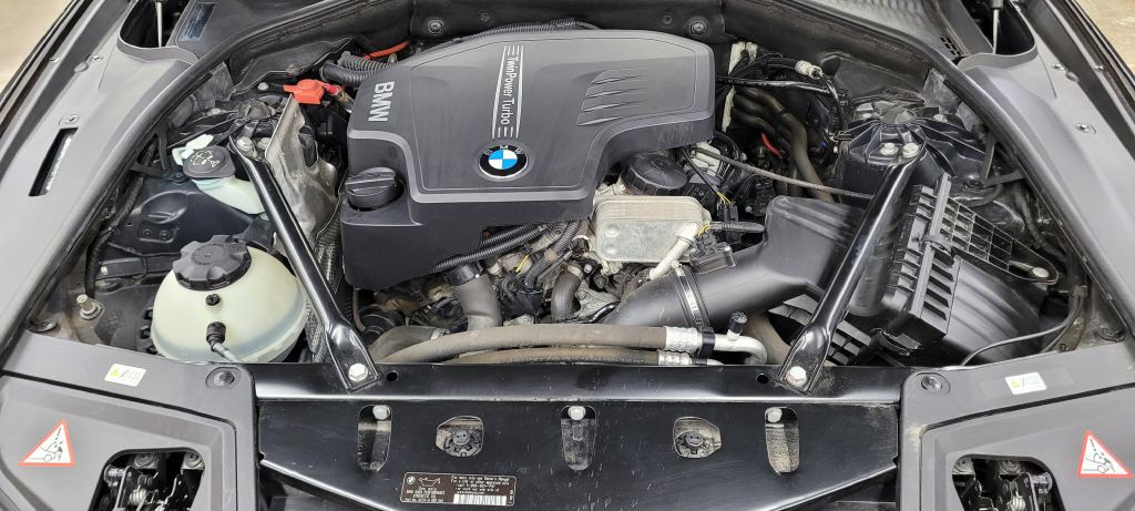 2013 BMW 5 Series Image 6