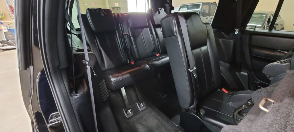 2016 Ford Expedition Image 9