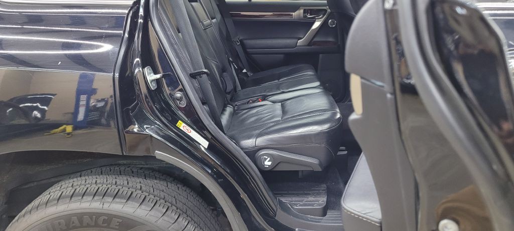 2011 Lexus GX 460 Image 12