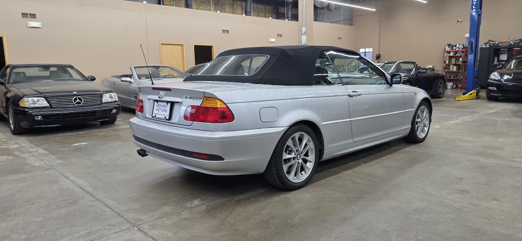 2004 BMW 3 Series Image 12