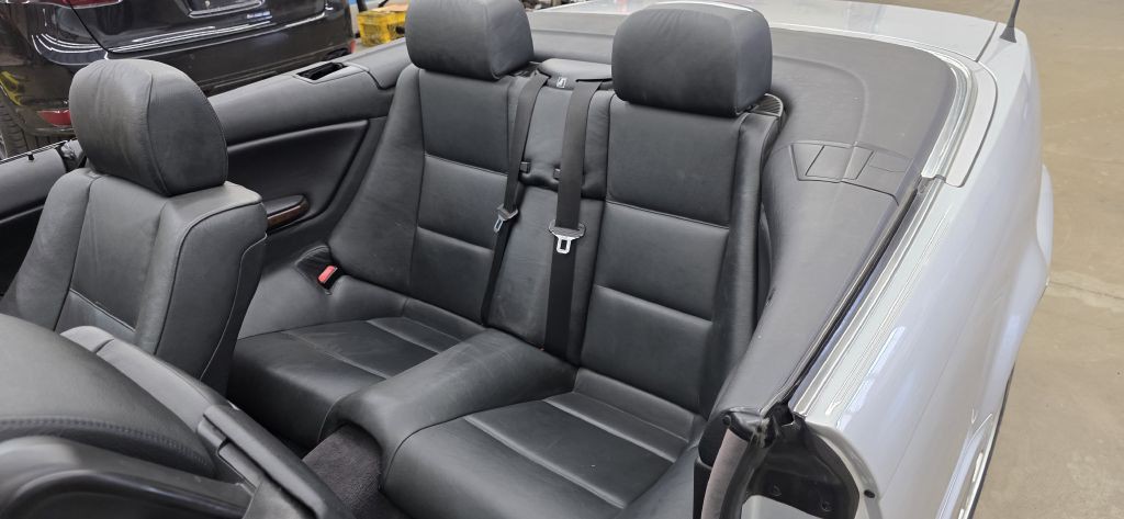 2004 BMW 3 Series Image 17