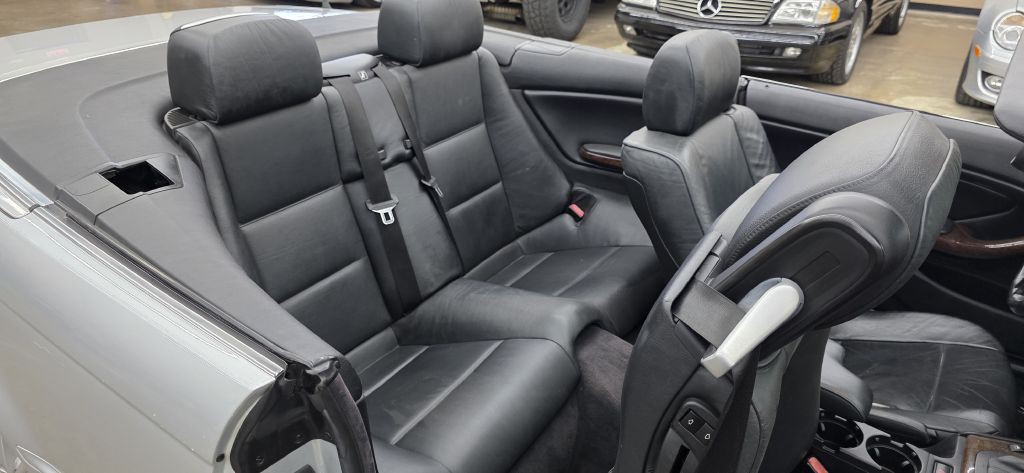 2004 BMW 3 Series Image 18