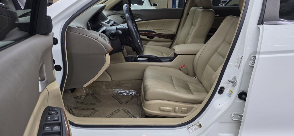2008 Honda Accord Image 8