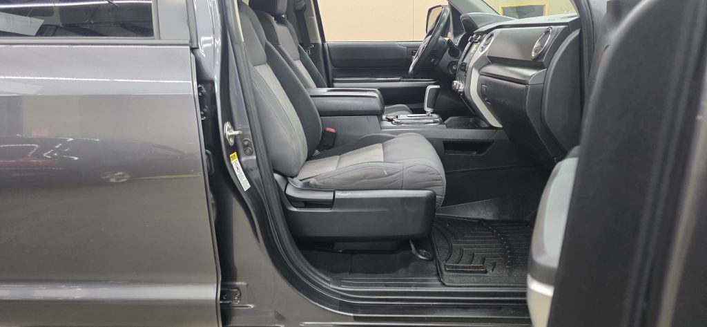 2016 Toyota Tundra Image 11
