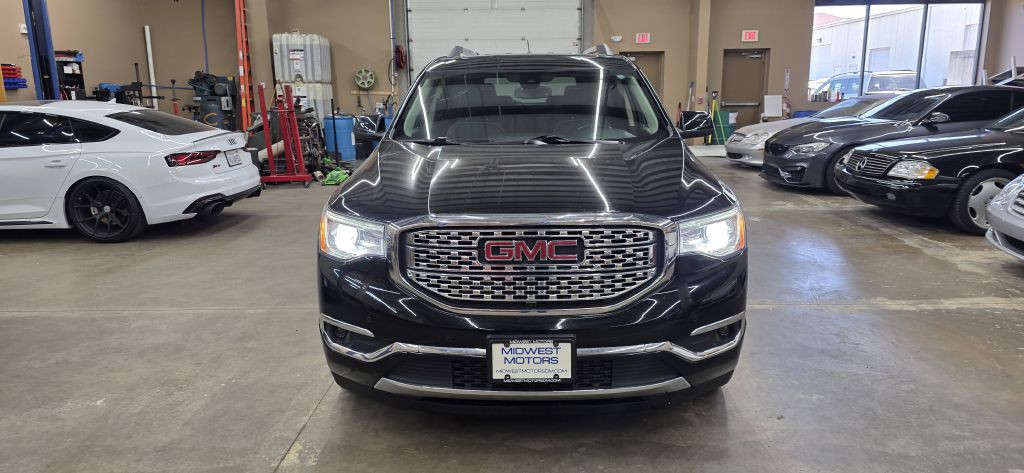 2018 GMC Acadia Image 2