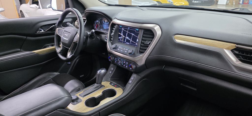 2018 GMC Acadia Image 10
