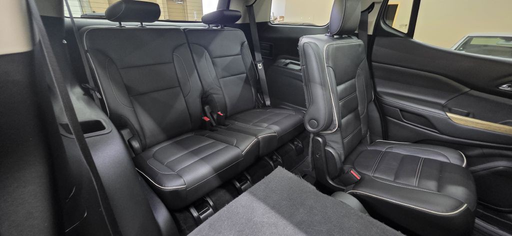 2018 GMC Acadia Image 17
