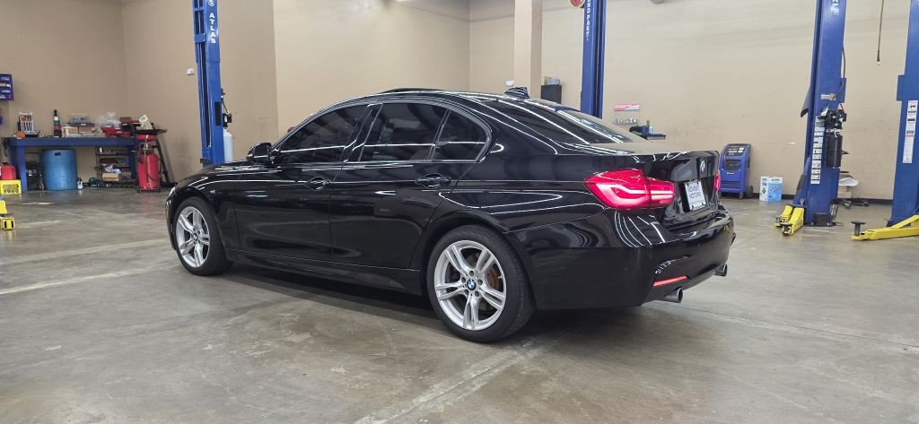 2016 BMW 3 Series Image 4